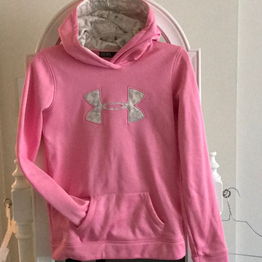 Under armour hoodie loose fit
